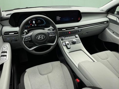 Used 2023 Hyundai Palisade SE w/ Cargo Package FWD image 17