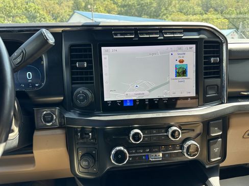 Used 2024 Ford F450 Lariat w/ Lariat Ultimate Package AWD/4WD image 12
