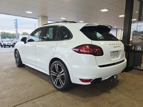 Used 2014 Porsche Cayenne GTS AWD/4WD image 3