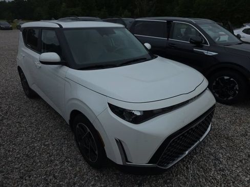 Used 2025 Kia Soul EX FWD image 1