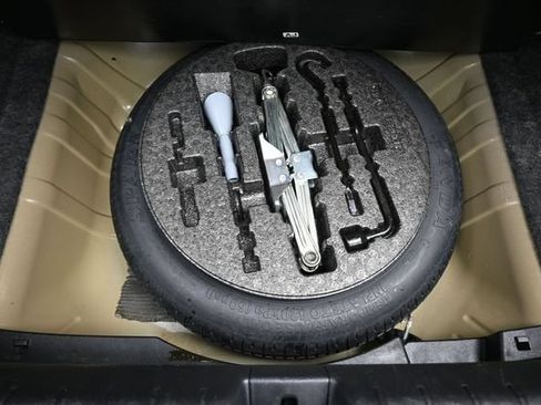 Used 2018 Honda Civic EX image 10