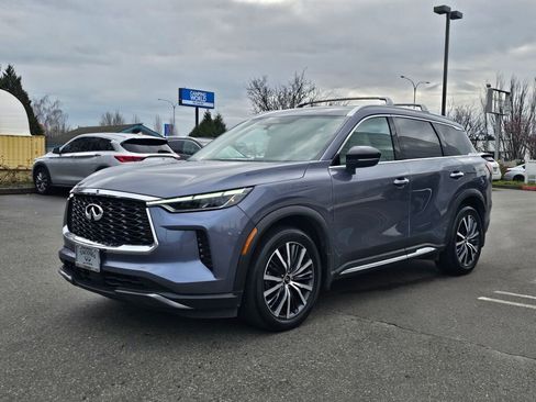 Used 2023 INFINITI QX60 Sensory w/ Vision Package image 3
