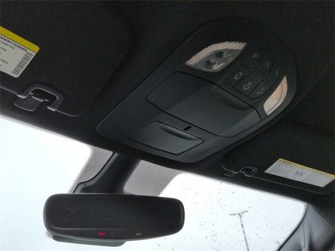 New 2025 Chrysler Voyager LX image 20