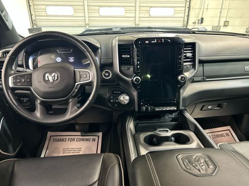 Used 2023 RAM 1500 Laramie AWD/4WD image 4
