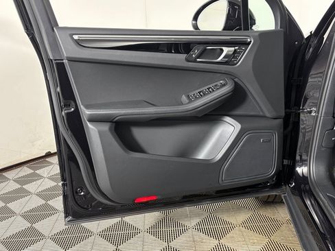 New 2026 Porsche Macan image 14