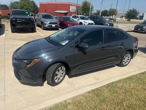 Used 2025 Toyota Corolla LE FWD image 6