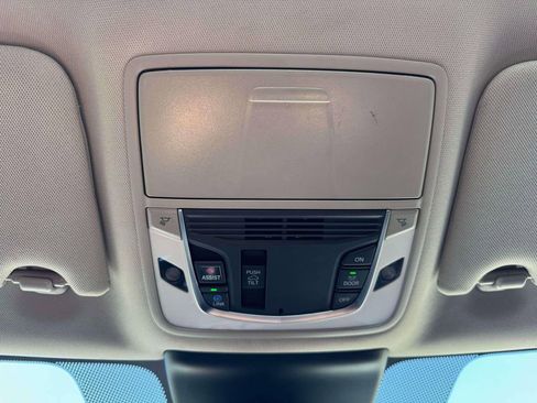 Used 2023 Acura TLX FWD image 34