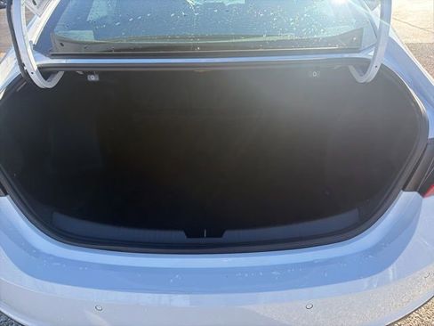 Used 2025 Chevrolet Malibu LT image 11