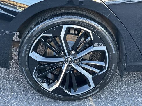 Used 2024 Nissan Altima 2.5 SR image 17