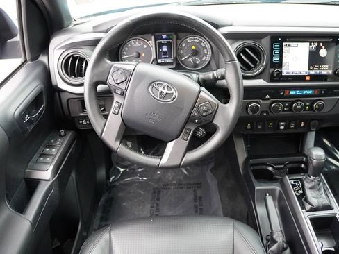 Used 2019 Toyota Tacoma TRD Off-Road AWD/4WD image 20