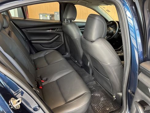 Used 2024 MAZDA MAZDA3 s image 21