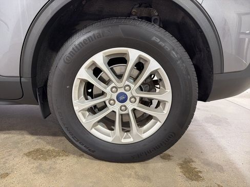 Used 2022 Ford Escape SE image 29