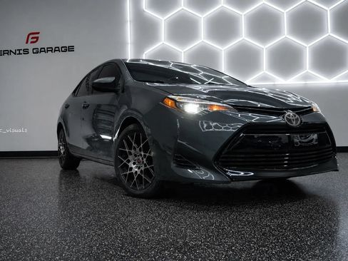 Used 2019 Toyota Corolla LE FWD image 1