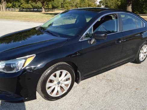Used 2015 Subaru Legacy 2.5i Premium AWD/4WD image 4