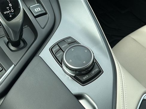 Used 2015 BMW i8 AWD/4WD image 35