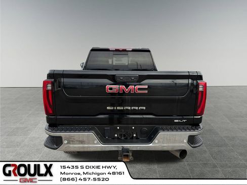 Used 2024 GMC Sierra 2500 SLT w/ SLT Premium Package image 5
