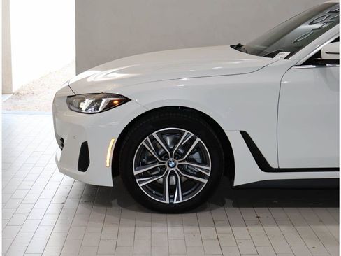 New 2026 BMW 430i w/ Premium Package RWD image 4