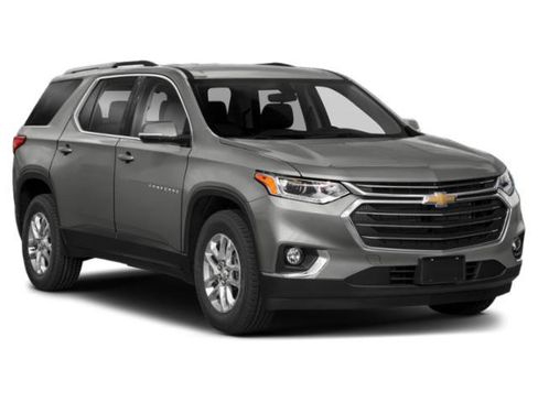 Used 2019 Chevrolet Traverse LT w/ LPO, 'HIT The Road' Package AWD/4WD image 9