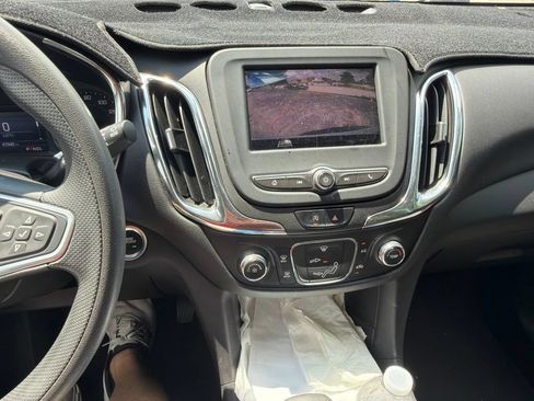 Used 2023 Chevrolet Equinox LT AWD/4WD image 11
