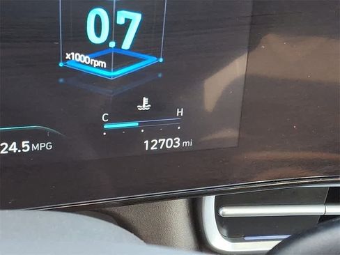 Used 2024 Hyundai Elantra SEL image 20