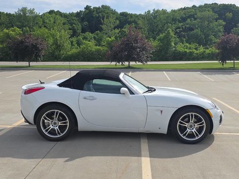Used 2007 Pontiac Solstice GXP w/ Premium Package RWD image 16