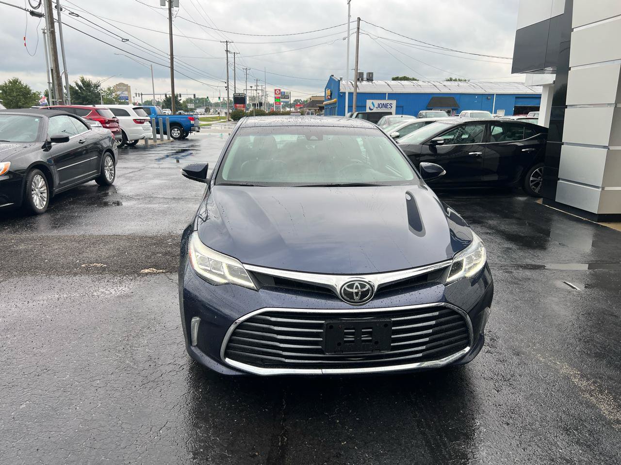 Used 2016 Toyota Avalon Limited FWD image 10