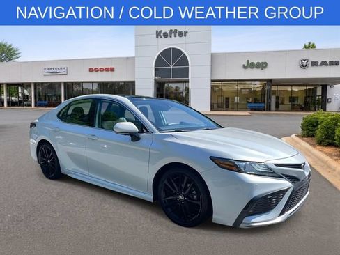 Used 2021 Toyota Camry XSE w/ Navigation Package FWD image 2