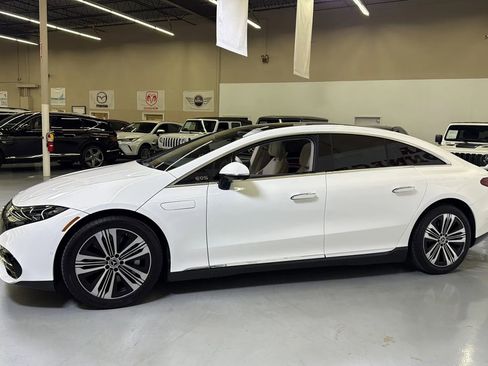 Used 2022 Mercedes-Benz EQS 450+ Sedan image 7