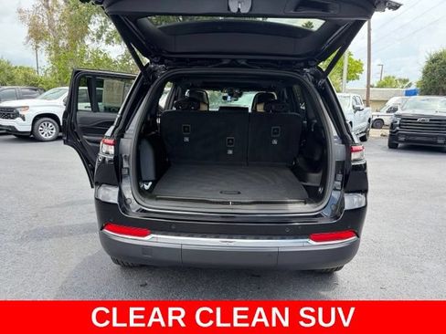 Used 2025 Jeep Grand Cherokee Laredo X w/ Luxury Tech Group I AWD/4WD image 16
