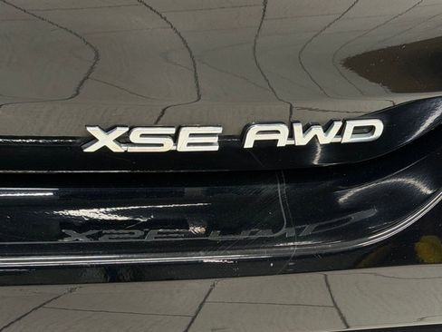 Used 2023 Toyota Highlander XSE AWD/4WD image 36