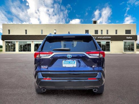 Used 2023 Toyota RAV4 XSE w/ Weather Package AWD/4WD image 4