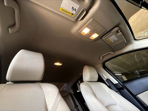 Used 2017 MAZDA MAZDA3 Sport image 22