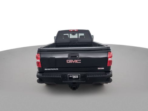 Used 2018 GMC Sierra 2500 SLT w/ All Terrain HD Package image 6