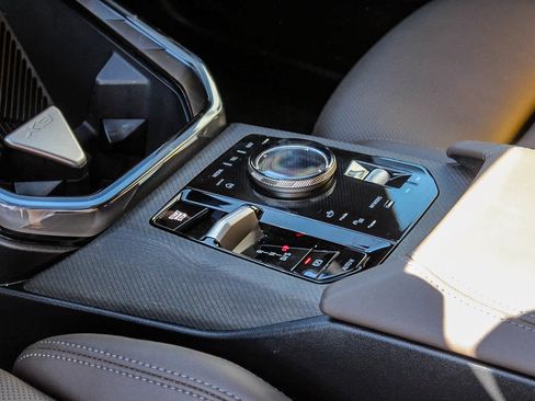 Used 2025 BMW X3 xDrive30i w/ Premium Package image 19