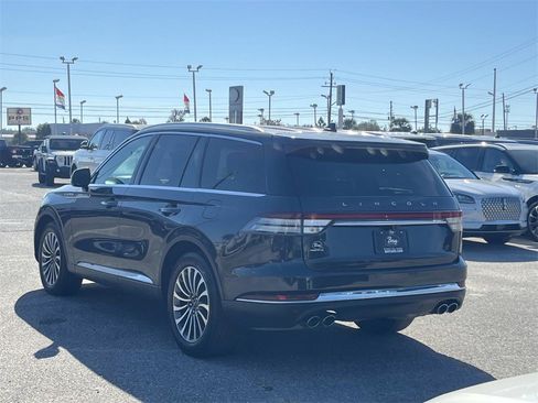 Used 2021 Lincoln Aviator Reserve w/ Elements Package Plus image 3