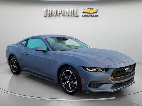 Used 2024 Ford Mustang Premium image 4