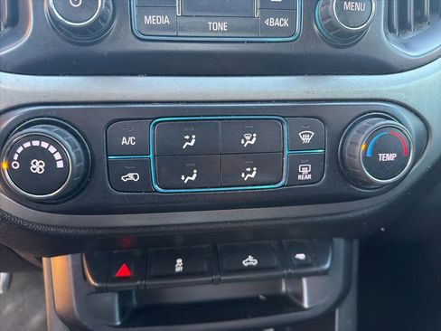 Used 2018 Chevrolet Colorado LT w/ LT Convenience Package image 17