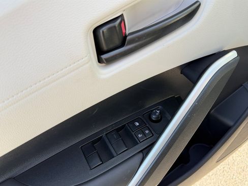 Certified 2026 Toyota Corolla Cross LE image 11