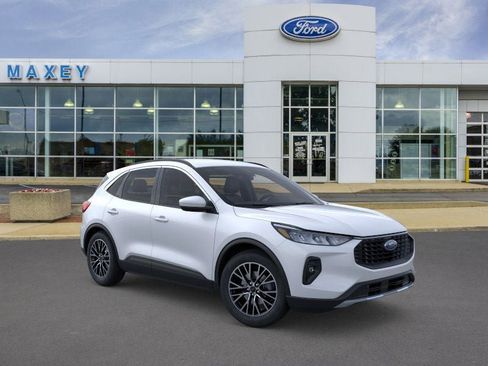 New 2026 Ford Escape Plug-in Hybrid image 7