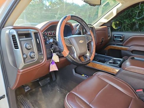 Used 2014 Chevrolet Silverado 1500 High Country AWD/4WD image 16