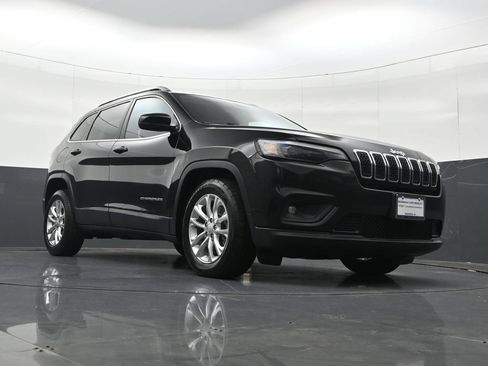 Used 2019 Jeep Cherokee Latitude w/ Popular Appearance Group FWD image 35