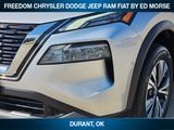 Used 2023 Nissan Rogue SV image 5