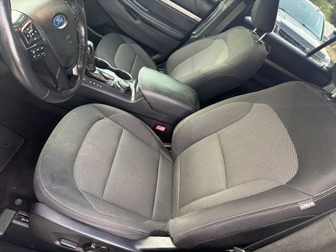 Used 2019 Ford Explorer XLT w/ Equipment Group 201A AWD/4WD image 25