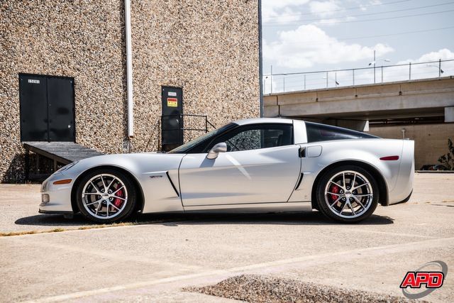 Used 2009 Chevrolet Corvette Z06 w/ Preferred Equipment Group RWD image 13