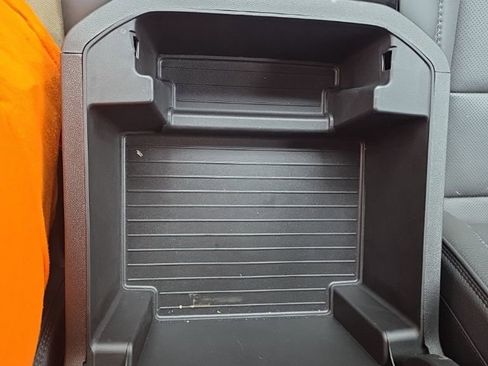 Used 2025 GMC Yukon XL Denali w/ Sun & Power Step Package image 29