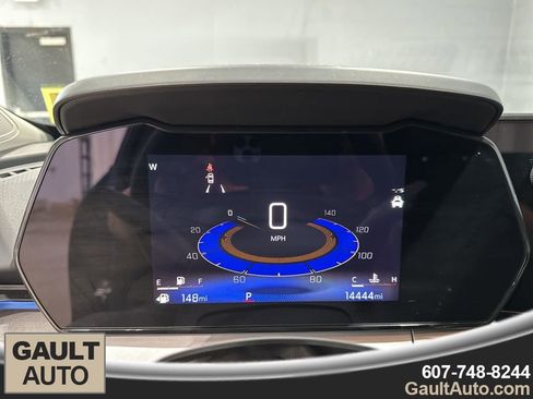 Used 2024 Chevrolet Trax LT w/ Driver Confidence Package image 9