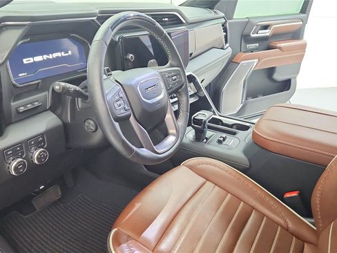 Used 2024 GMC Sierra 1500 Denali Ultimate AWD/4WD image 10