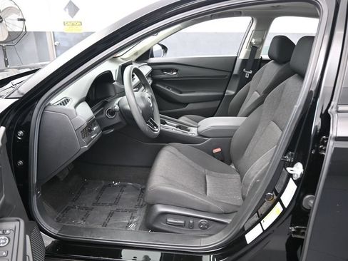 Used 2025 Honda Accord SE image 11