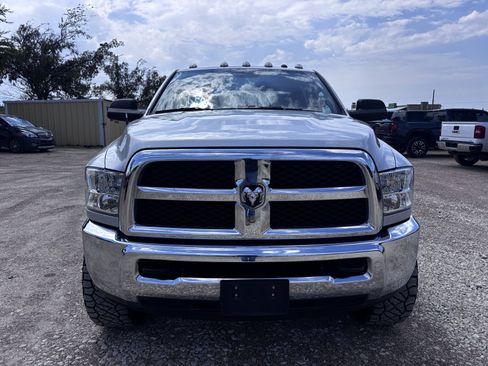Used 2018 RAM 2500 Tradesman w/ Chrome Appearance Group AWD/4WD image 9