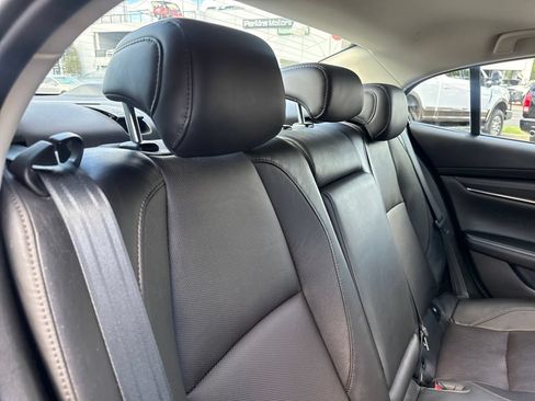 Used 2022 MAZDA MAZDA3 s AWD/4WD image 26